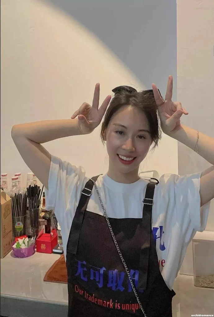 Huang Hua, 36