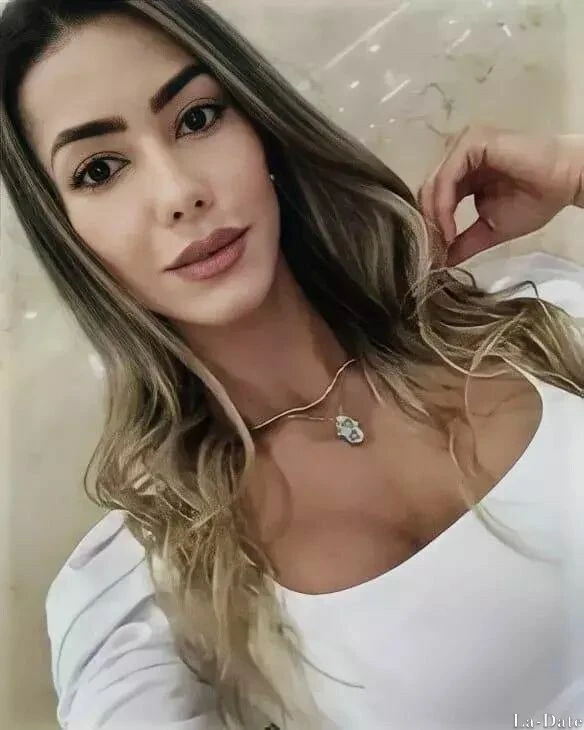 Luisa, 34