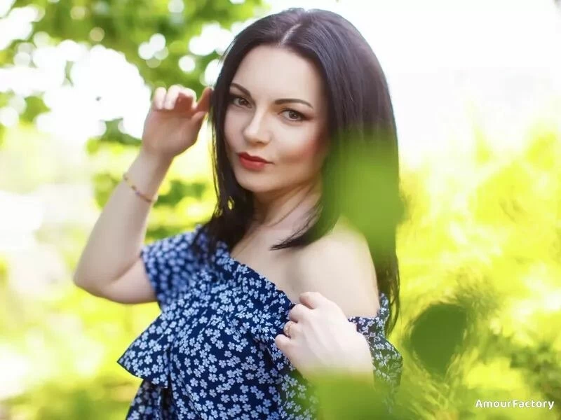 Tatiana, 48