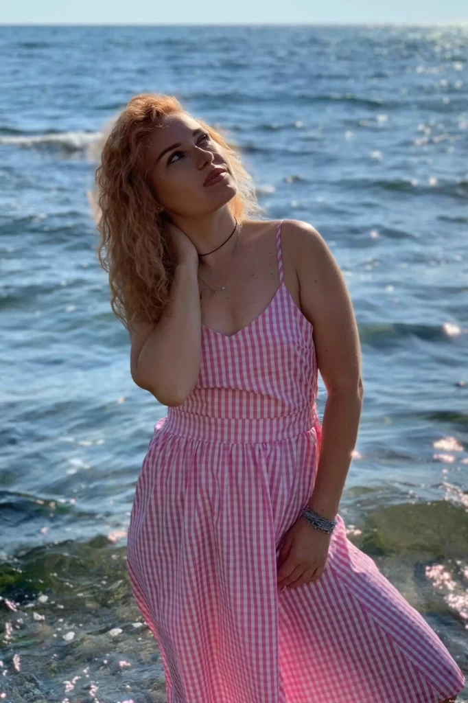 Ilona, 51