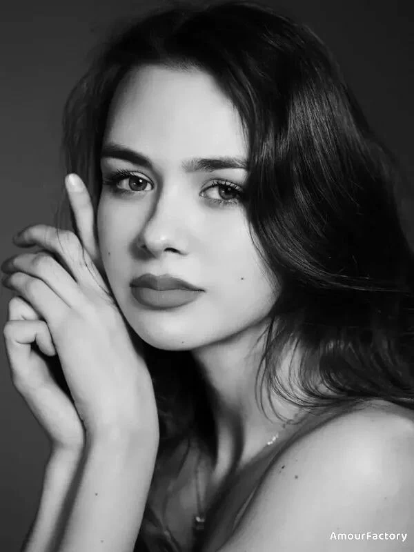 Inessa, 20
