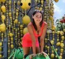 Julia, 48