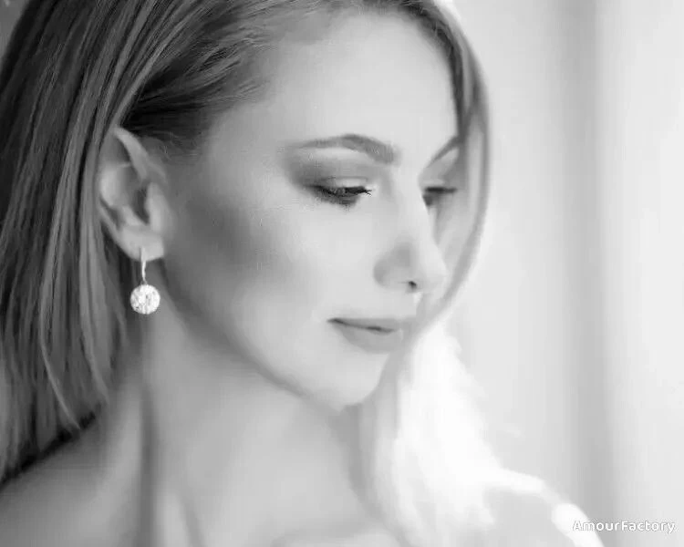 Victoria, 34