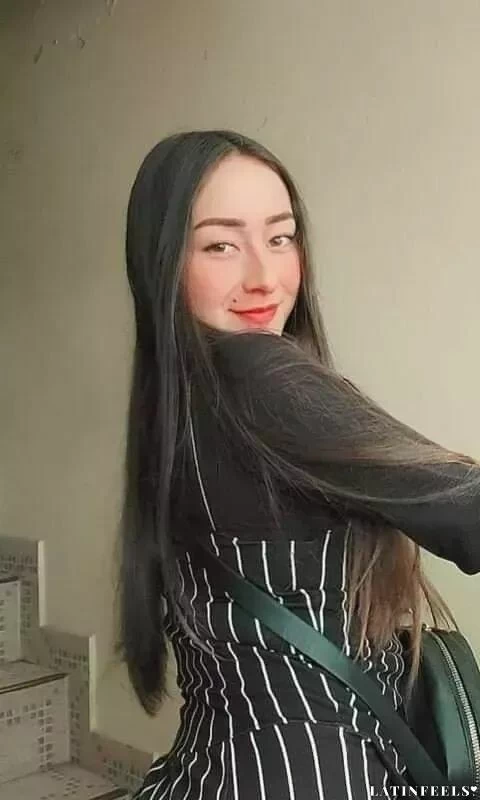 Juliana, 20